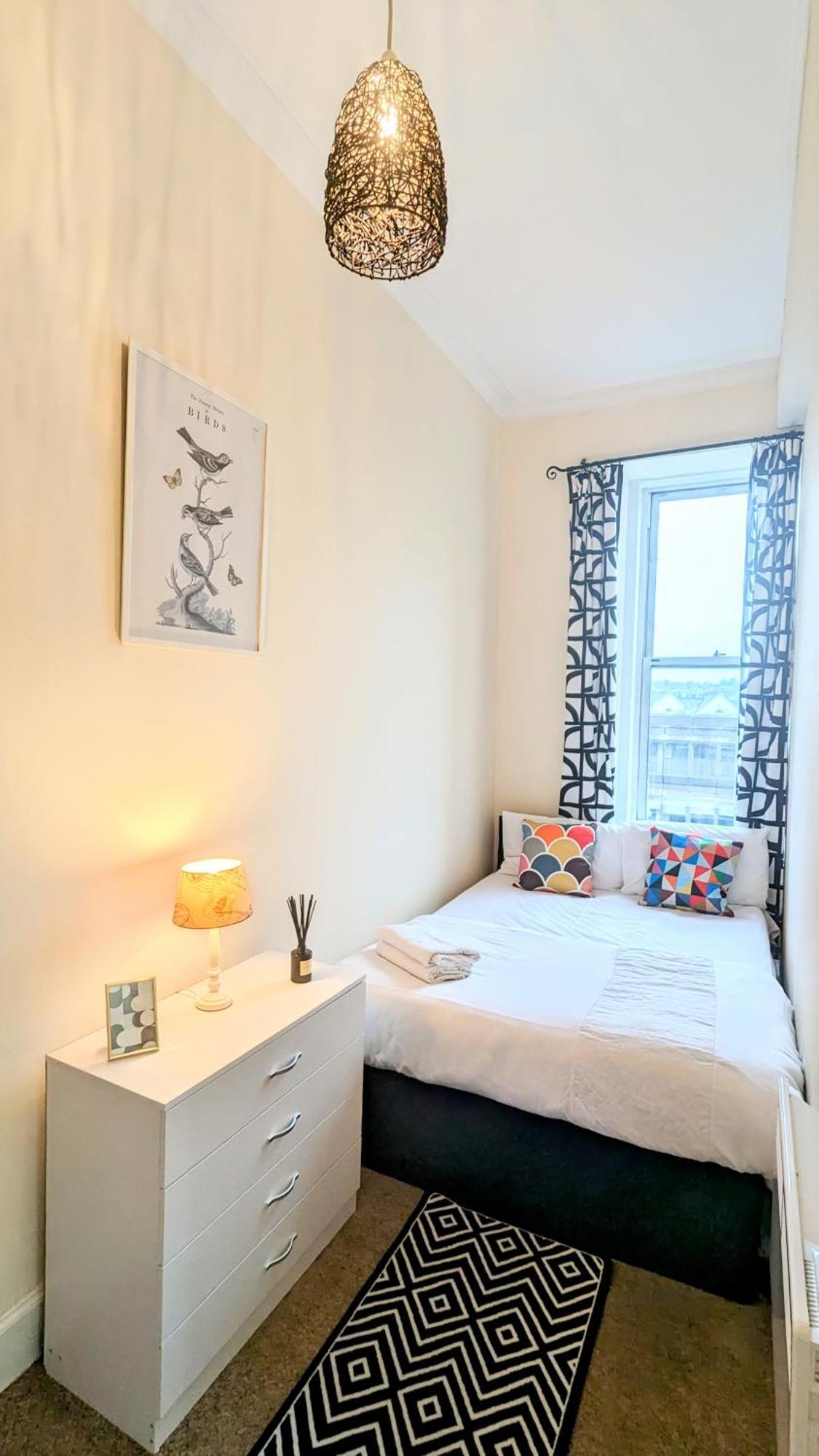 Sunny Haymarket Room Edimburgo Esterno foto